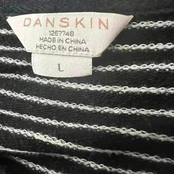 ✨Danskin athleisure long sleeve shirt size large - Picture 3 of 7